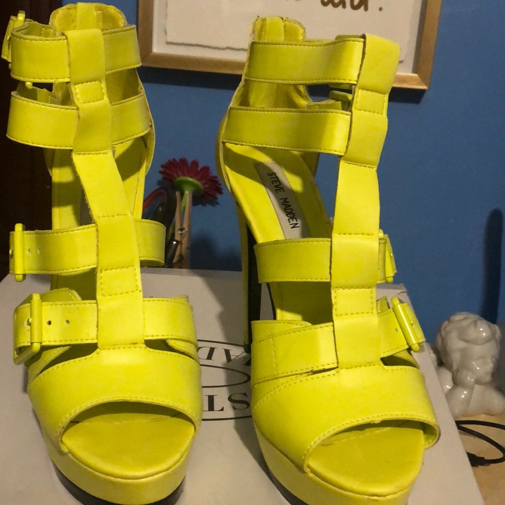 Sandal